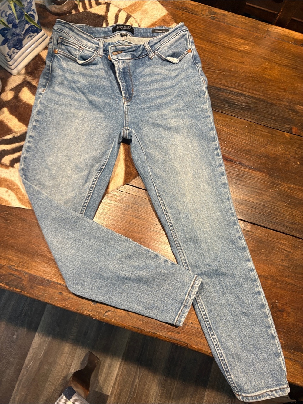 Judy Blue Light Wash Capris